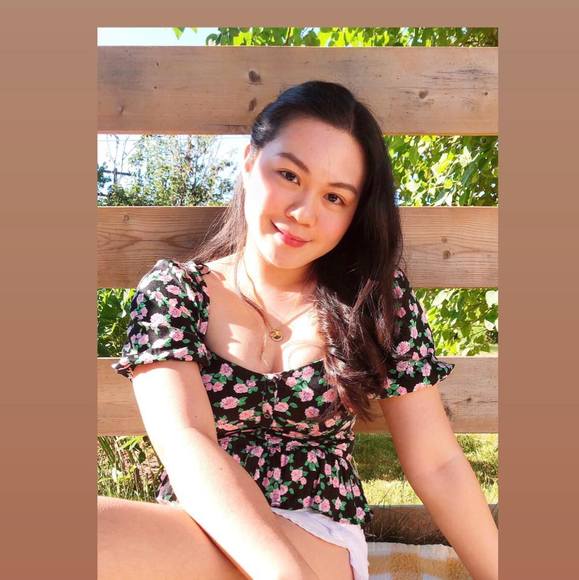 Poshmark profile picture for @itching